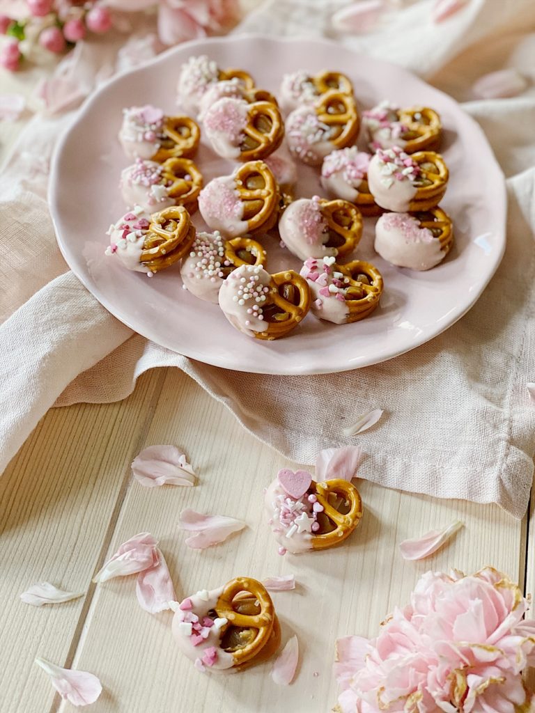 Schoko-Karamell-Brezeln zum Valentinstag - Fashion Kitchen